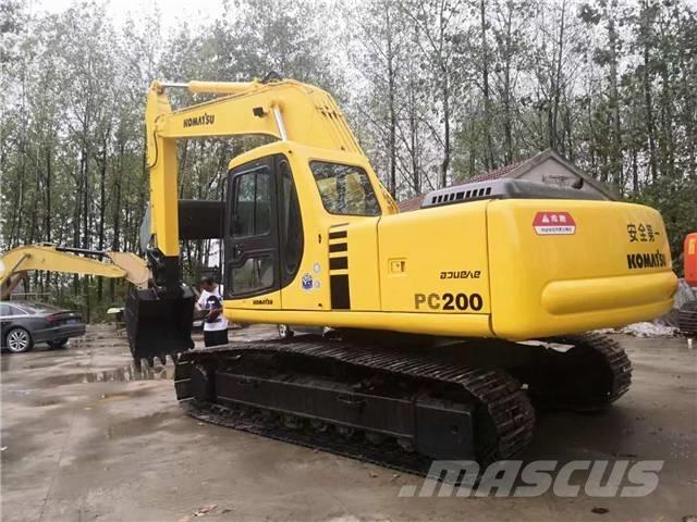 Komatsu pc200-6 Гусеничні екскаватори