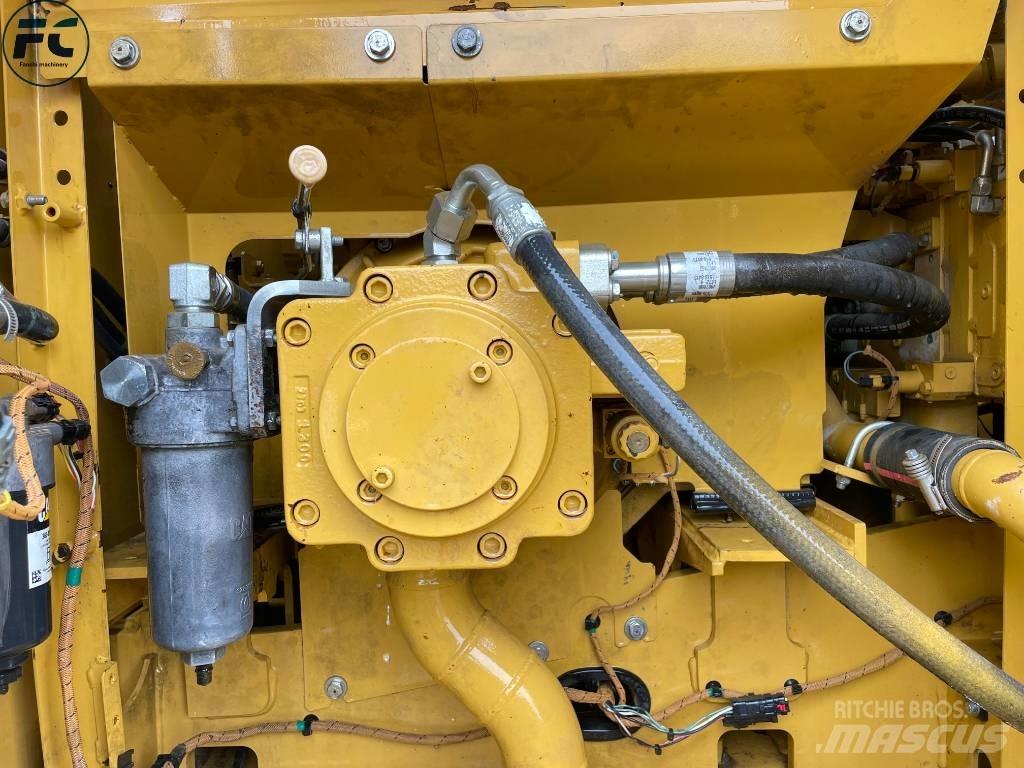 CAT 320 Гусеничні екскаватори