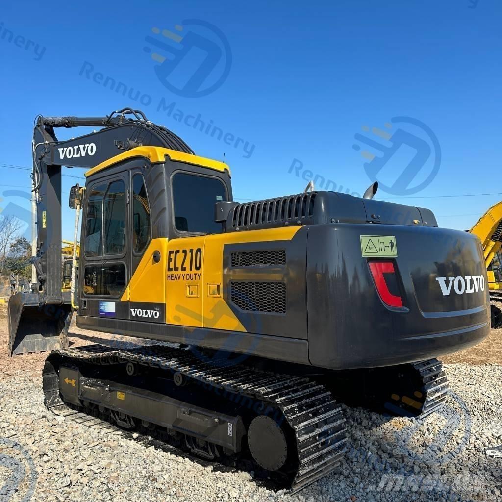 Volvo EC210 Гусеничні екскаватори