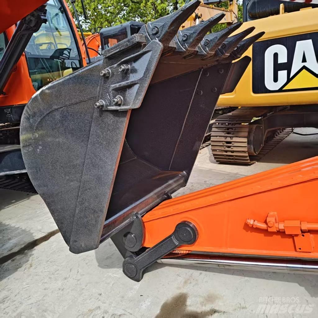 Doosan DX 225 Гусеничні екскаватори