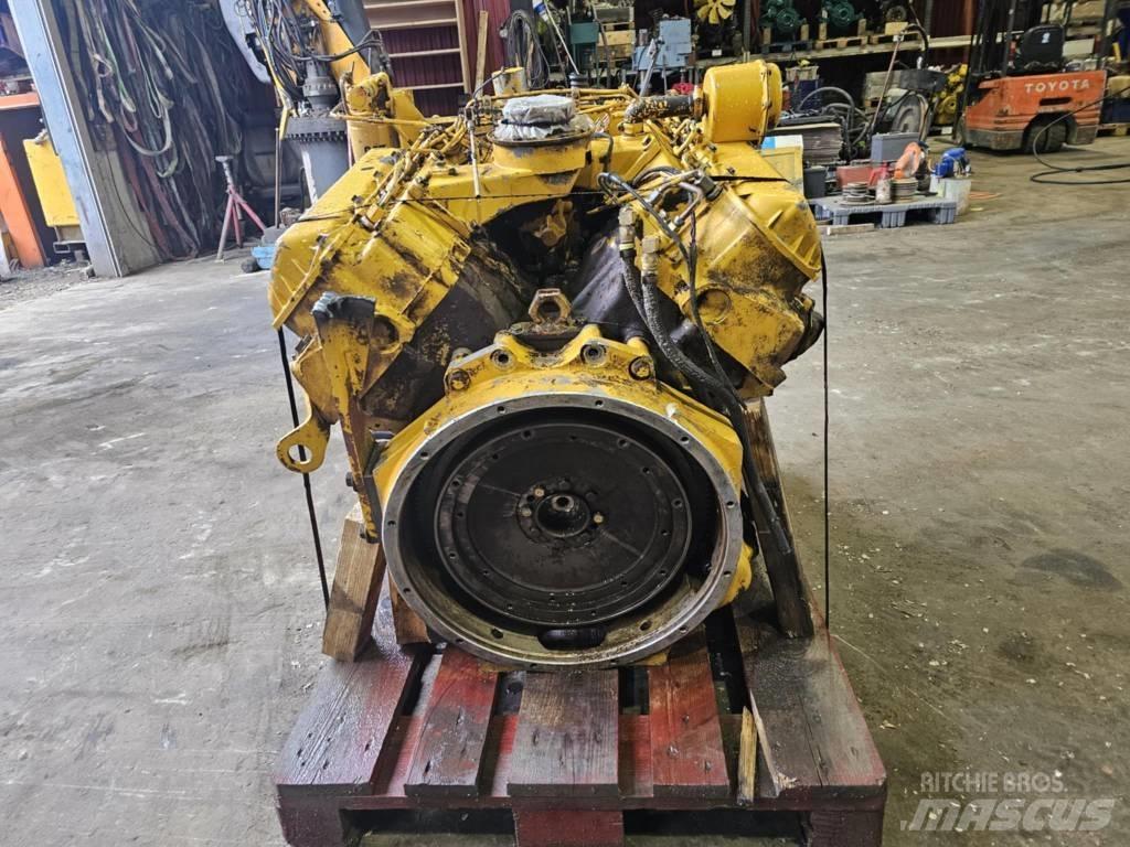 CAT 3208 Двигуни