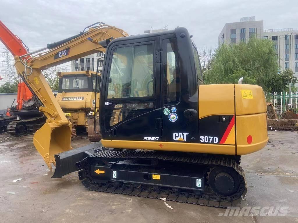CAT 307 D Середні екскаватори 7т. - 12т.