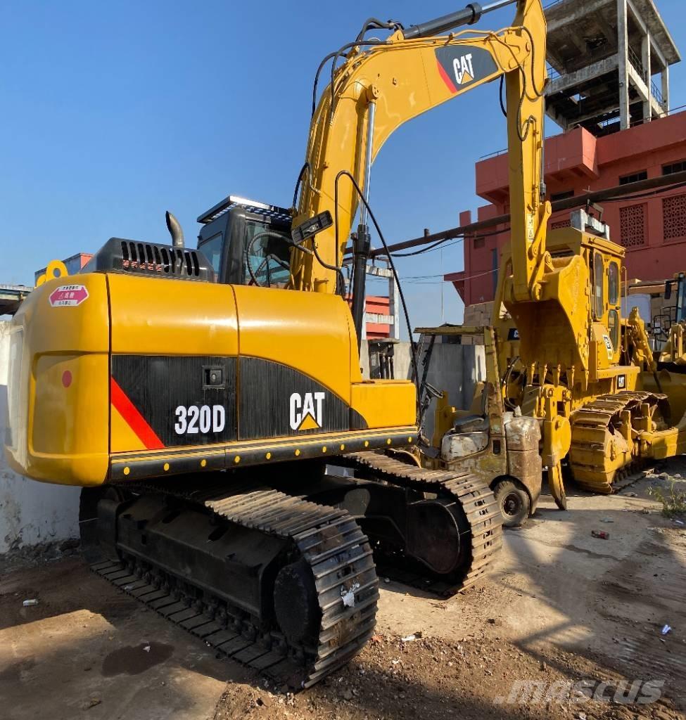 CAT 320 D Гусеничні екскаватори