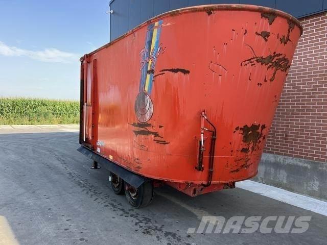 Peecon 24m³ Завантажувачі змішувальних машин