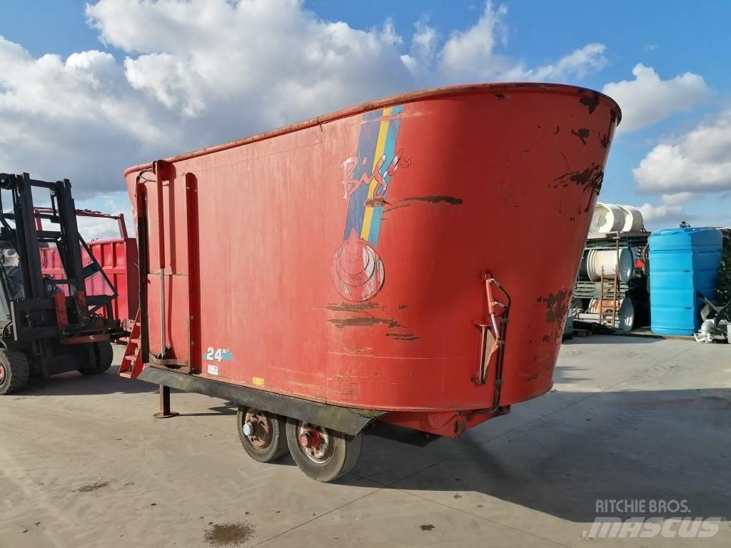 Peecon 24m³ Завантажувачі змішувальних машин