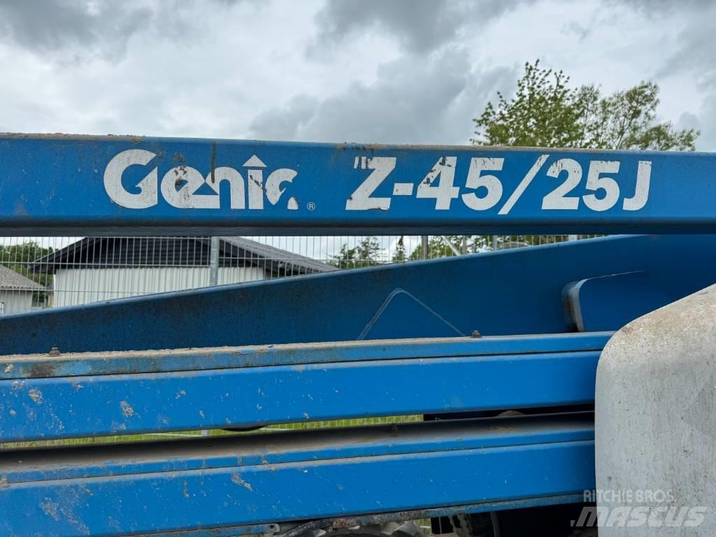 Genie Z 45/25 Колінчаті підйомники