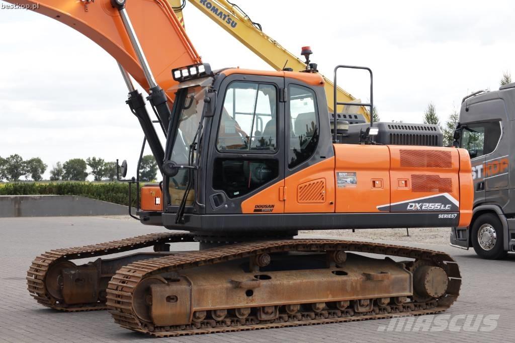 Doosan DX255LC-7 Гусеничні екскаватори
