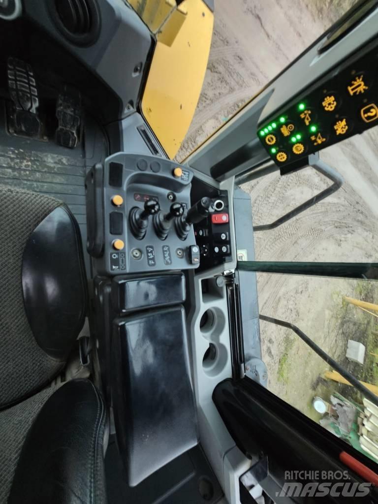 CAT 950M Фронтальні навантажувачі