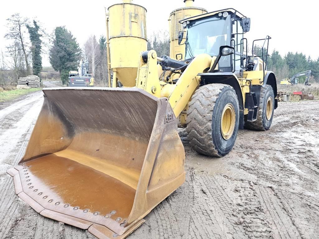 CAT 950M Фронтальні навантажувачі