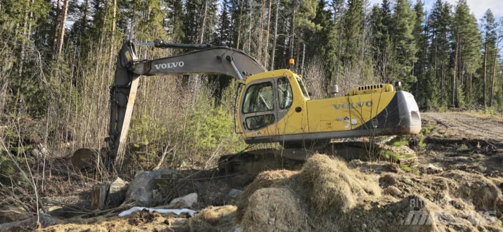 Volvo EC 240 LC Гусеничні екскаватори