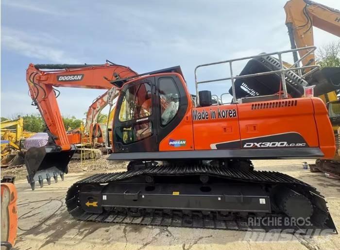 Doosan DX300LC-9C Гусеничні екскаватори