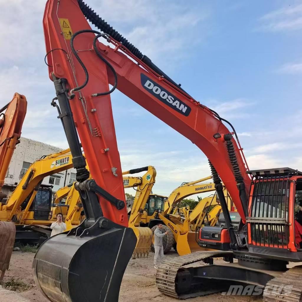 Doosan DX 300LC -9C Гусеничні екскаватори