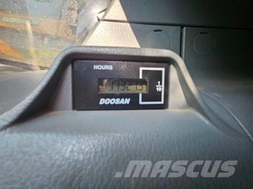 Doosan DX 300 LC-5 Гусеничні екскаватори