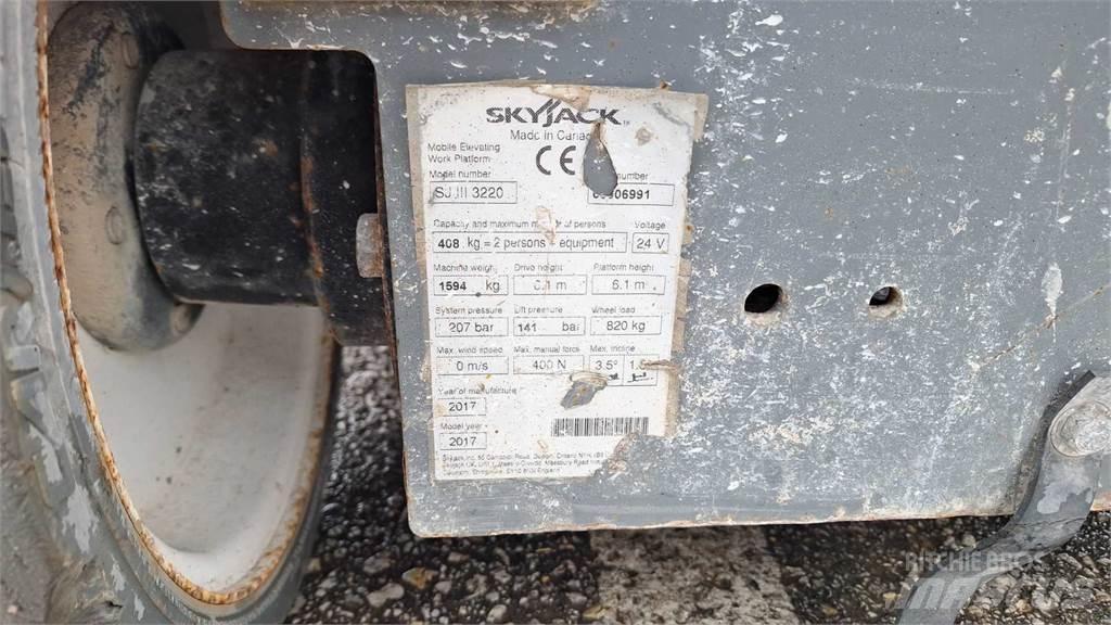 SkyJack SJIII3220 Підйомники-ножиці