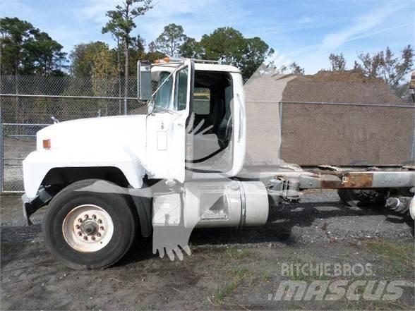 Mack DM600 Будтехніка - Інші
