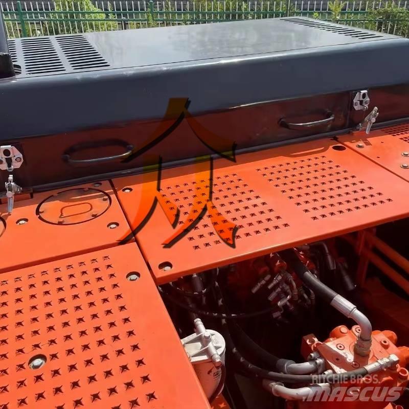 Doosan DH300 Гусеничні екскаватори