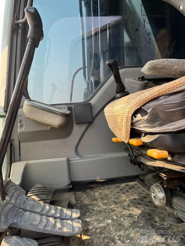 Volvo 290 Гусеничні екскаватори