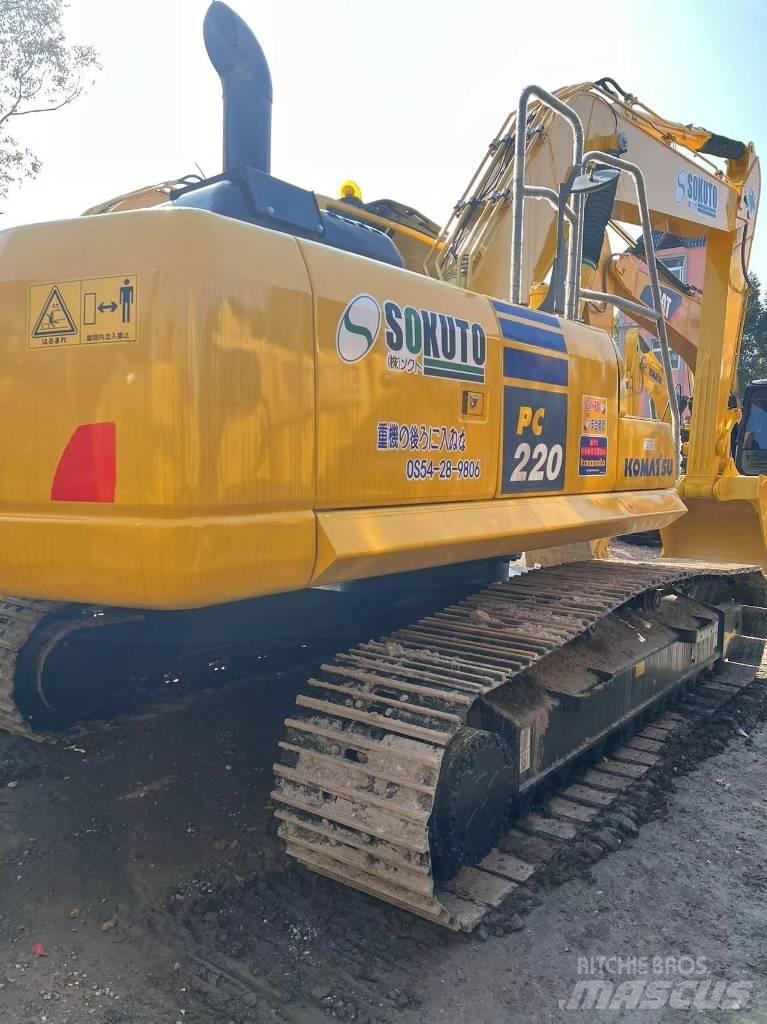 Komatsu PC 220 Гусеничні екскаватори