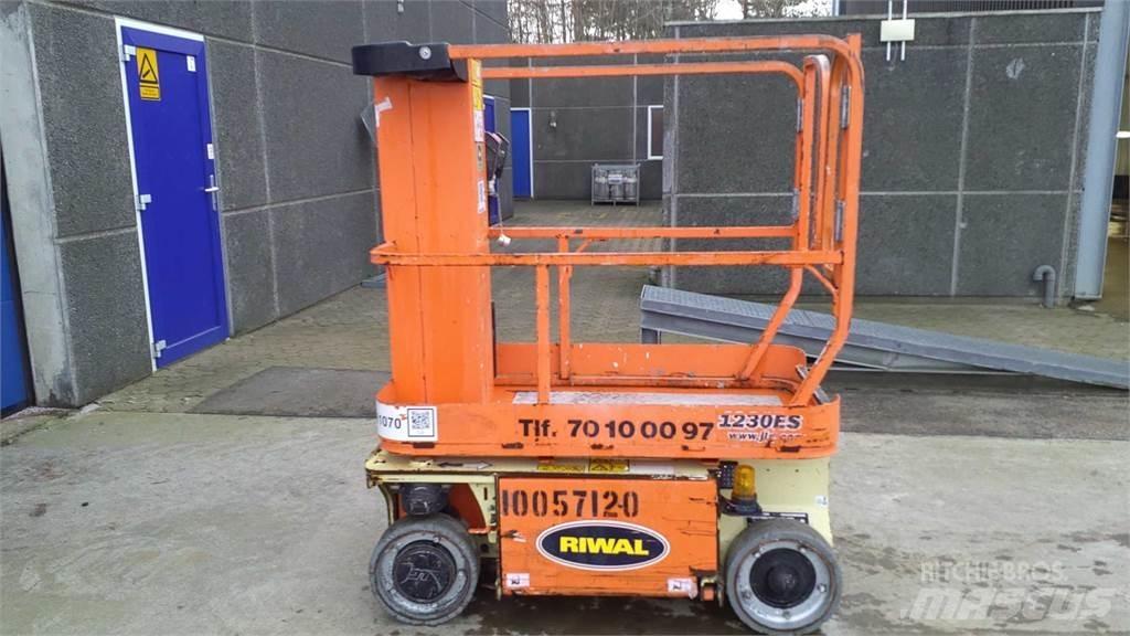 JLG 1230ES Інші підйомники і платформи