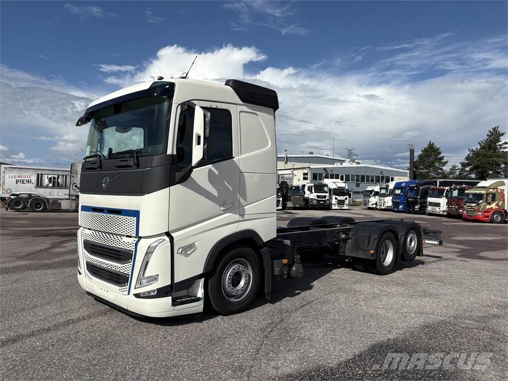 Volvo FH460 6x2 Шасі з кабіною