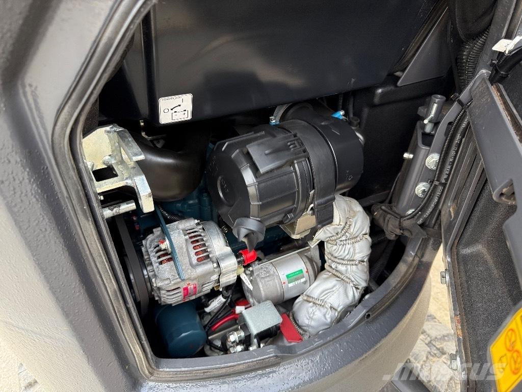 CASE CX 12 D Міні-екскаватори < 7т