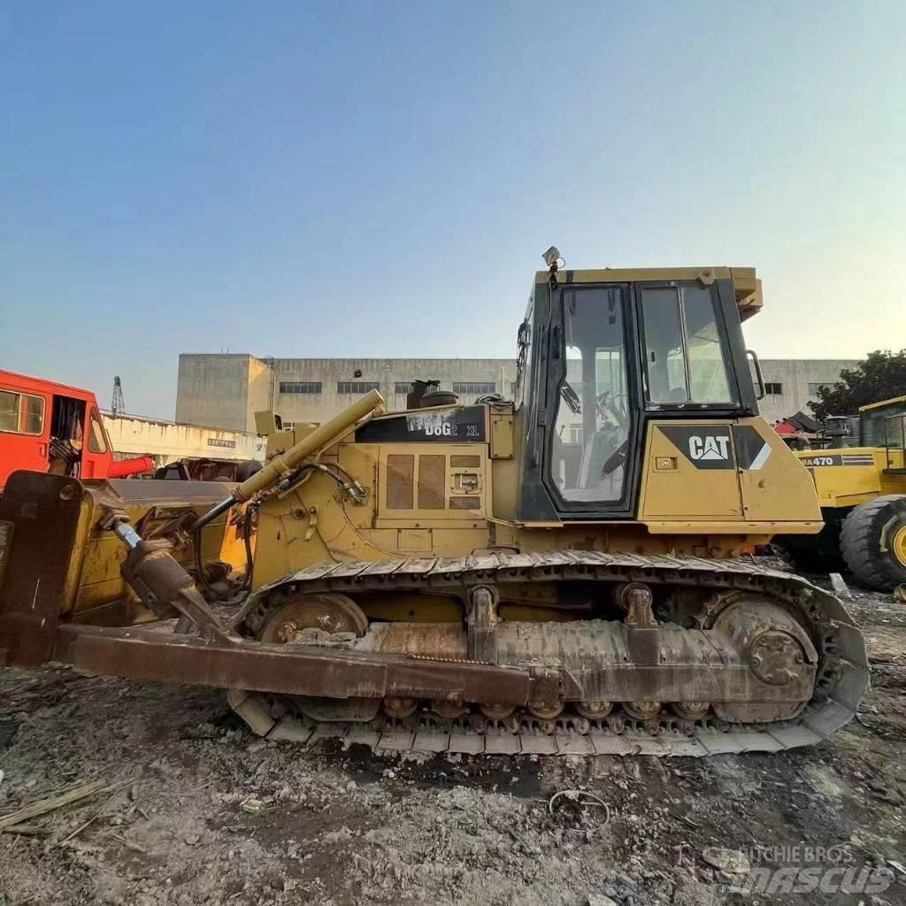 CAT D 6 G Гусеничні бульдозери