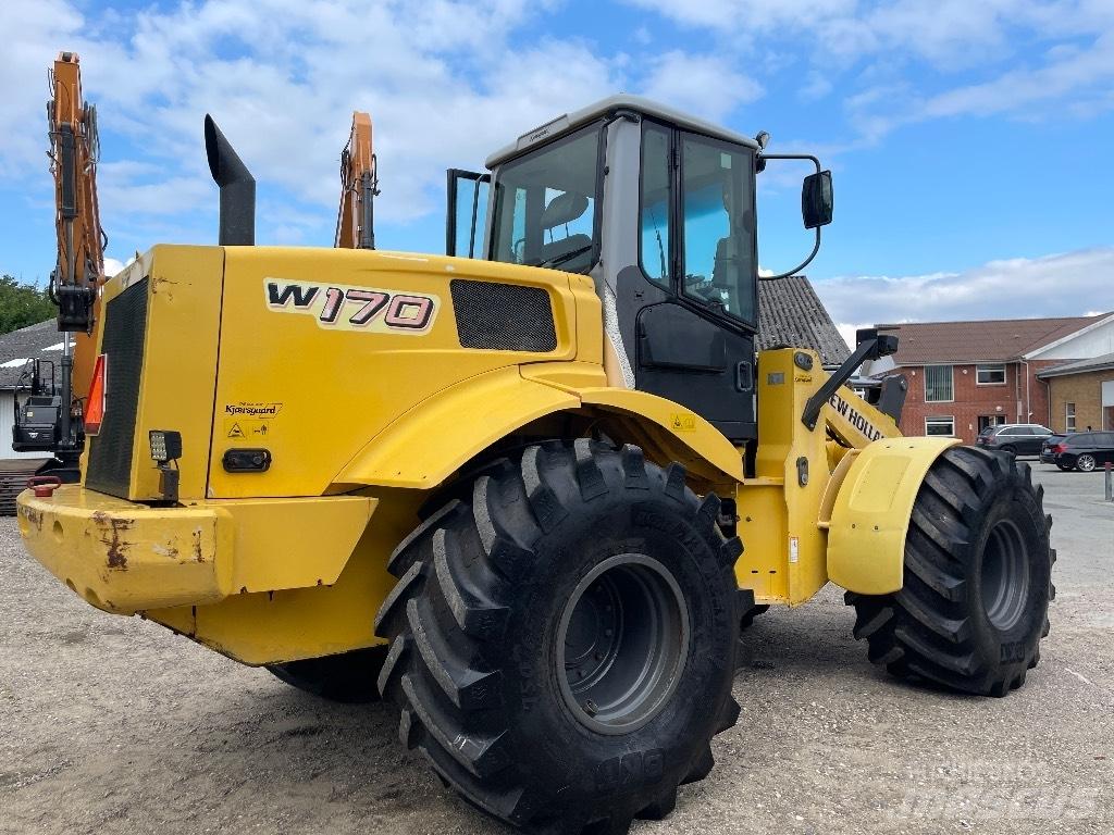 New Holland W 170 Фронтальні навантажувачі