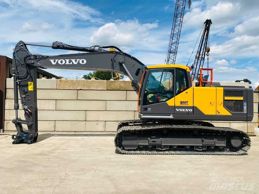 Volvo ec220el Гусеничні екскаватори
