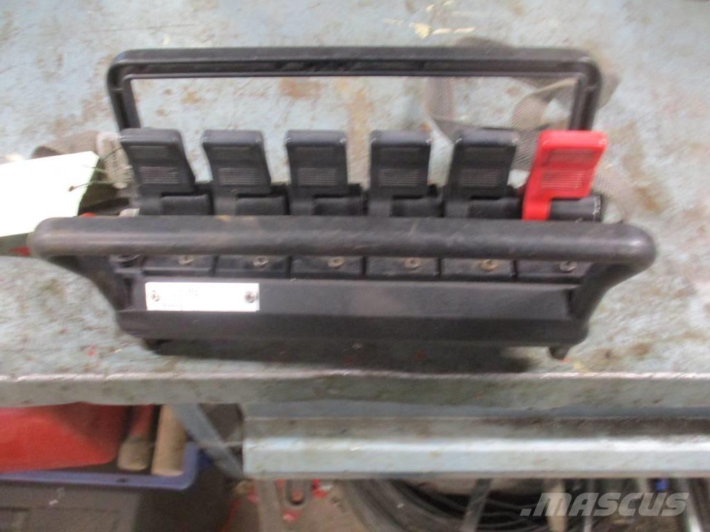 Hiab 245E-5 Крани вантажників