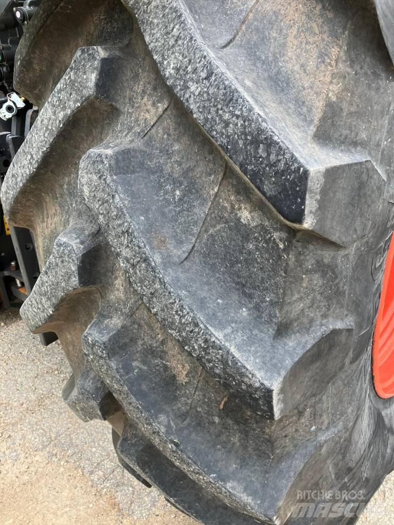 CLAAS Axion 920 Трактори