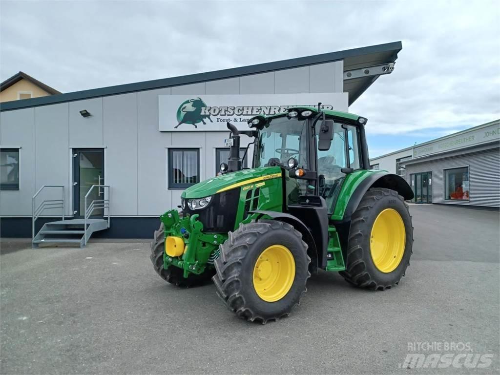 John Deere 6120M Трактори