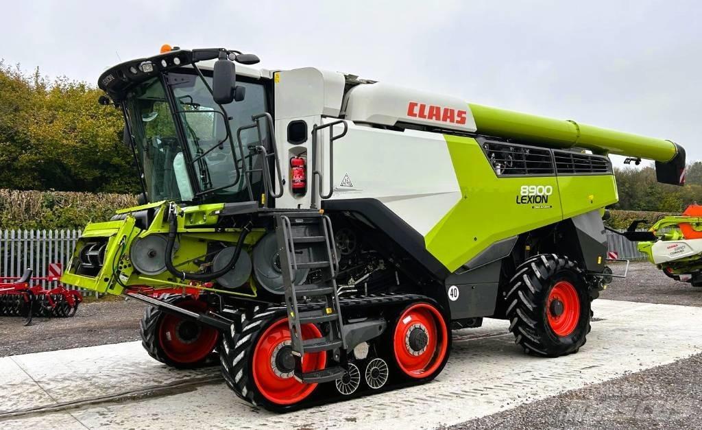 CLAAS Lexion 8900 TT Зернозбиральні комбайни