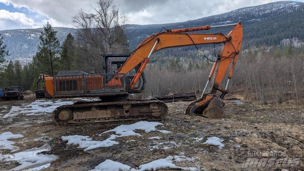 Hitachi EX 200 Гусеничні екскаватори