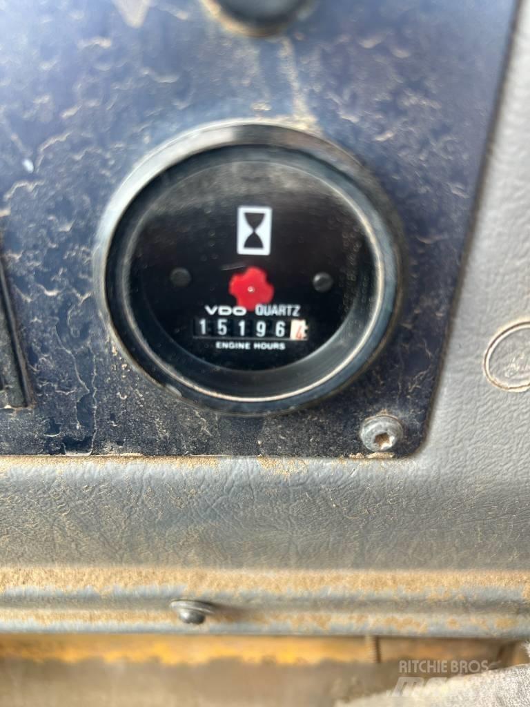 Volvo L 70 C Фронтальні навантажувачі