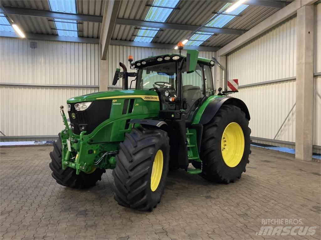John Deere 6R 215 Трактори