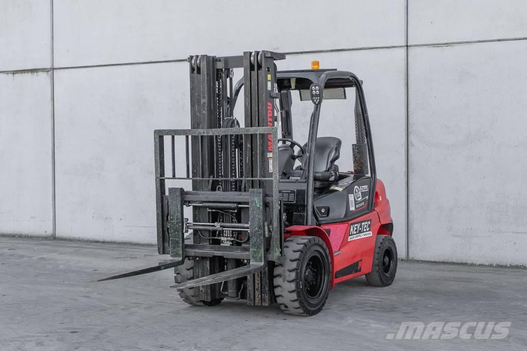 Manitou MI 30 D Дизельні навантажувачі