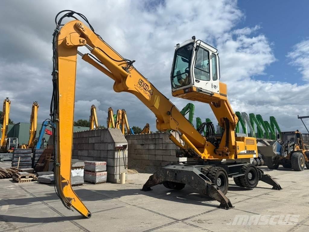 Liebherr A 904 Перевантажувачі металобрухту/промислові навантажувачі