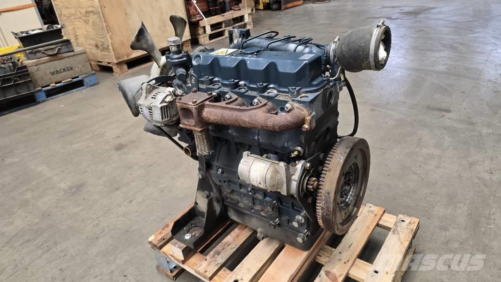 Kubota V 2203 Двигуни