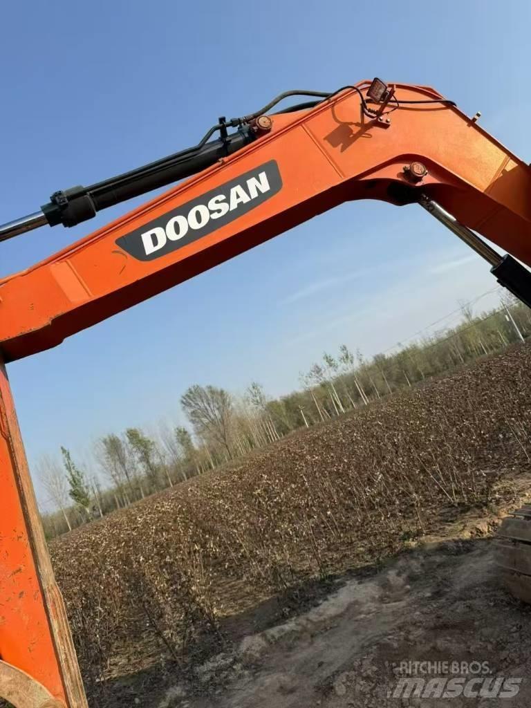 Doosan DX 75-9 C Гусеничні екскаватори