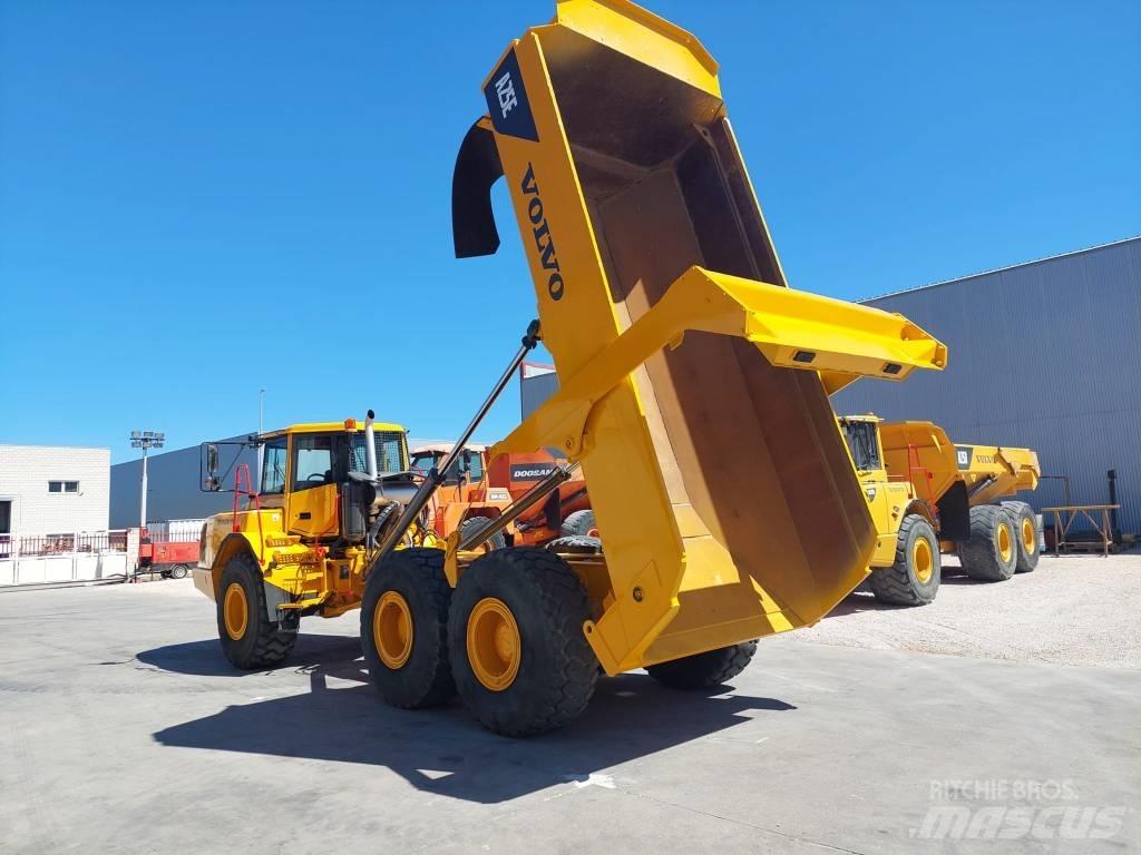 Volvo A 25 E Зчленовані самоскиди