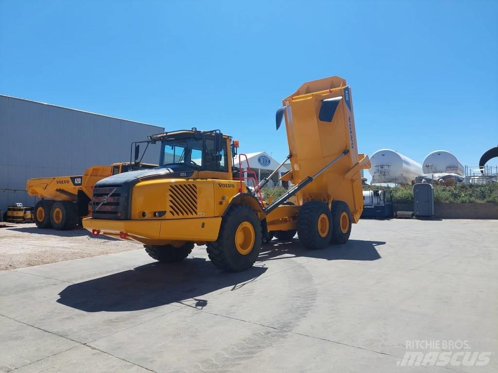 Volvo A 25 E Зчленовані самоскиди