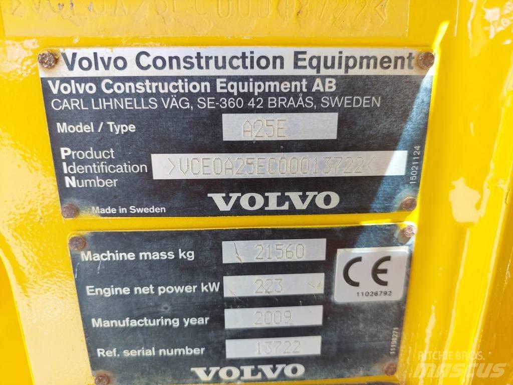 Volvo A 25 E Зчленовані самоскиди