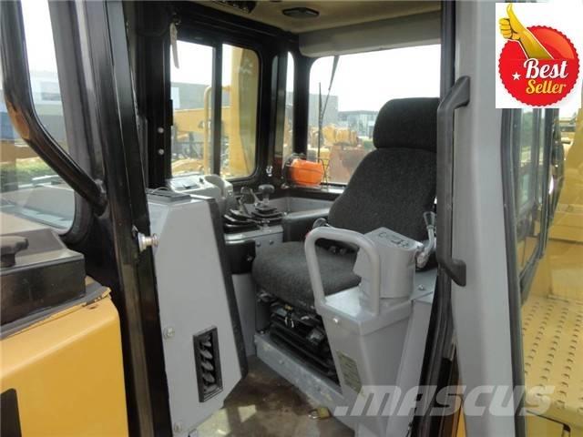 CAT D 8 R Гусеничні бульдозери