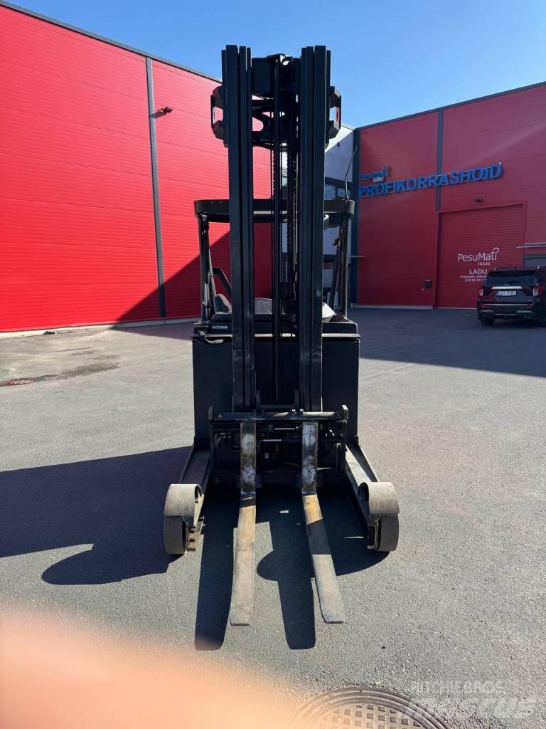 Linde R 25 Річ-трак із високим підйомом