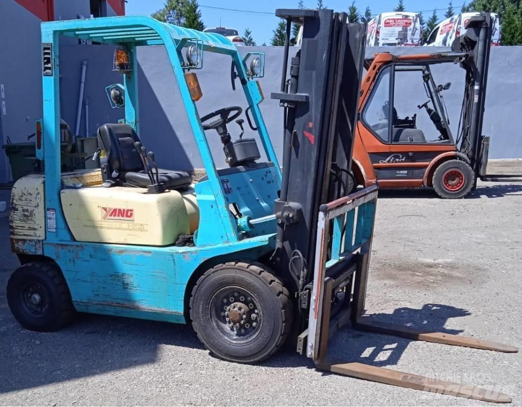 Yang FG20 Газові навантажувачі