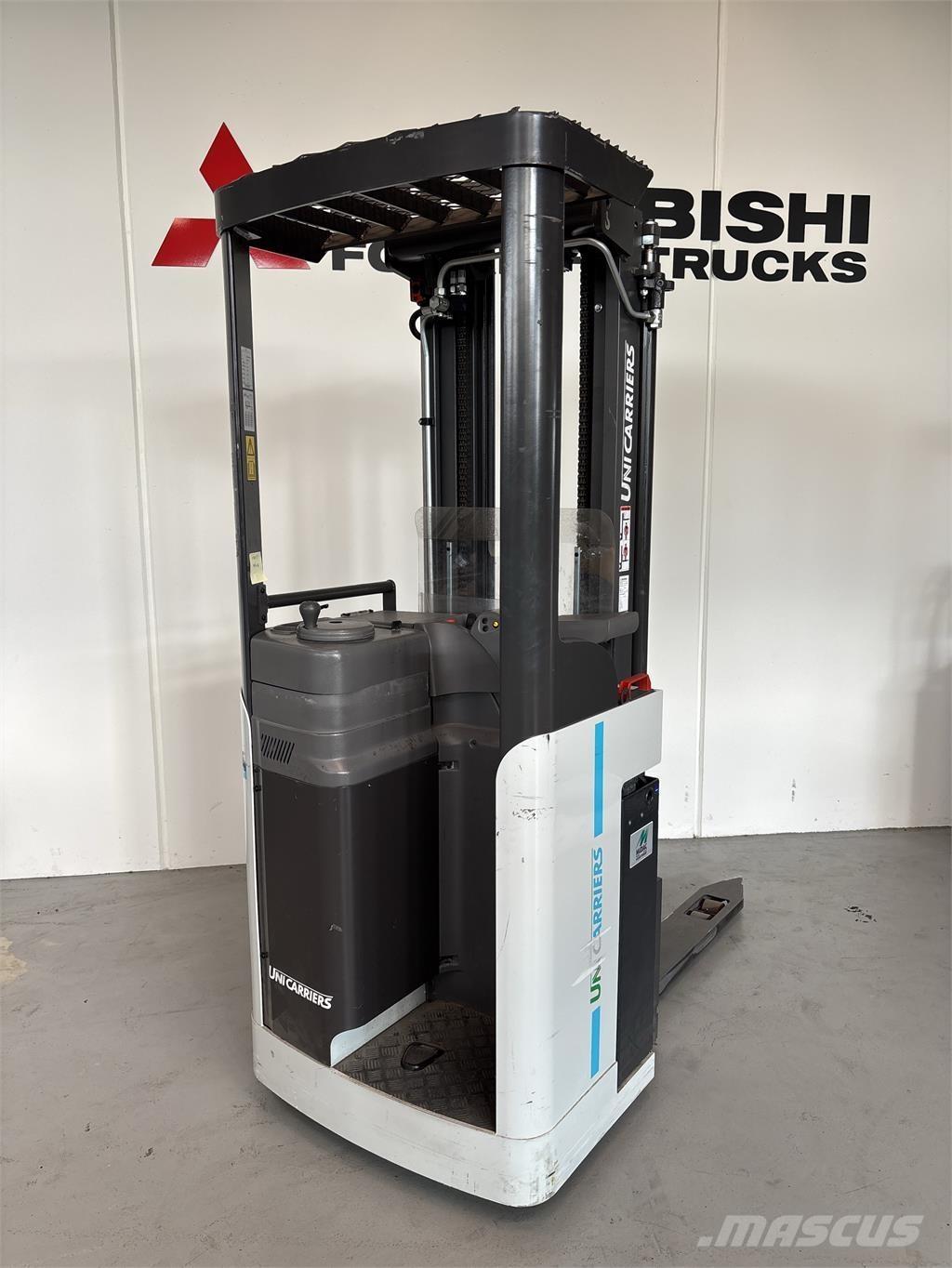 Atlet A160 Самохідні електроштабелери