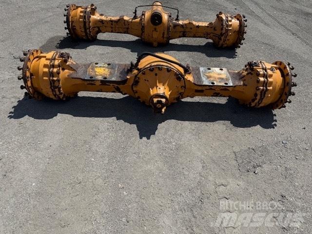 CASE 821 E AXLES Осі