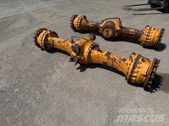 CASE 821 E AXLES Осі