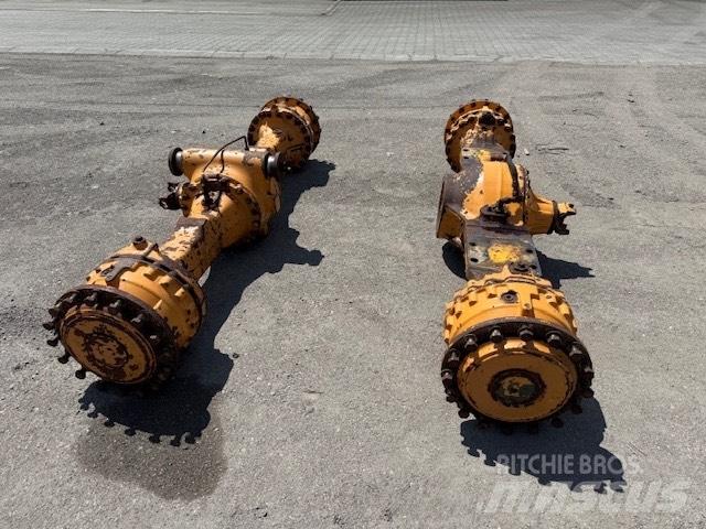 CASE 821 E AXLES Осі