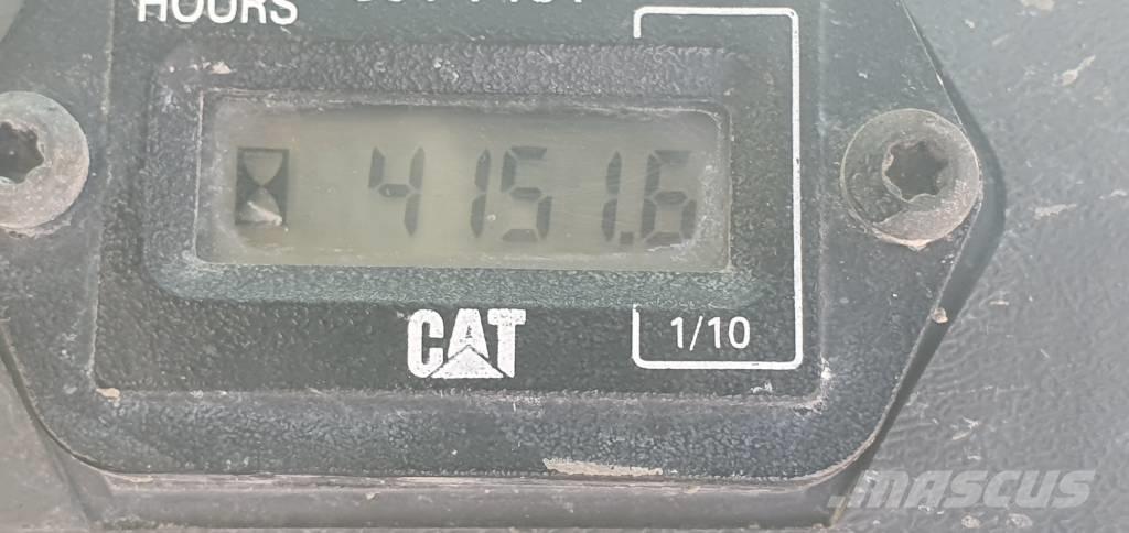 CAT 247 B 3 Міні-навантажувачі